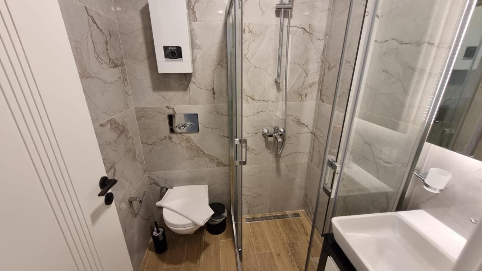 Elite Luxury - 3
